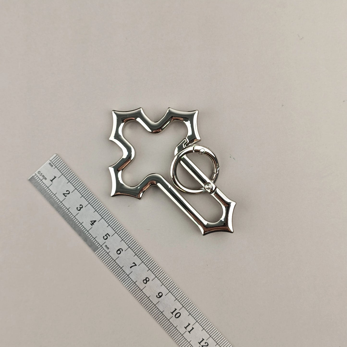 Y2K CROSS CARABINERZ